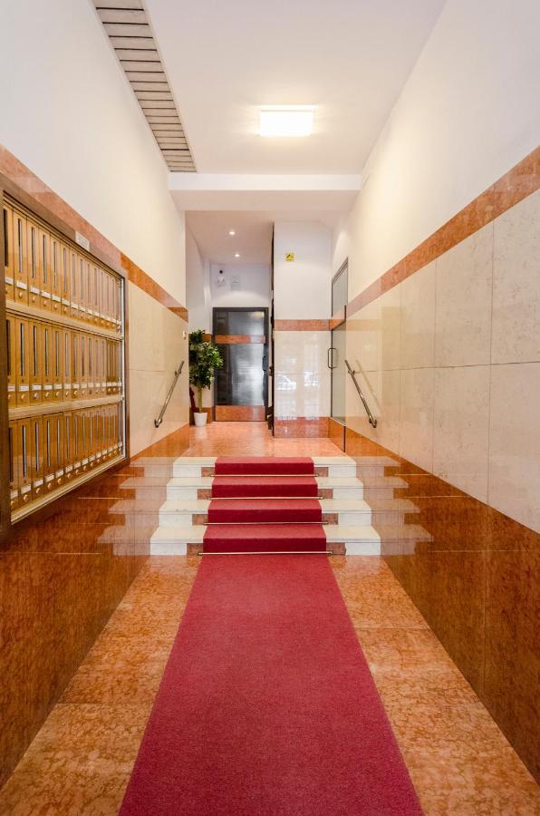 Inner Bo, Terrazzino Vista Tetti In Centro Storico Болоня Екстериор снимка